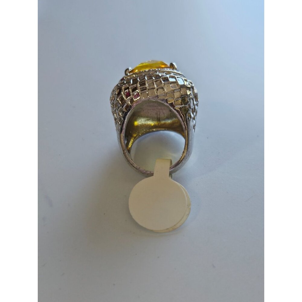 Silver tone large yellow rhinestone ring Size 8 - Picture 7 of 10